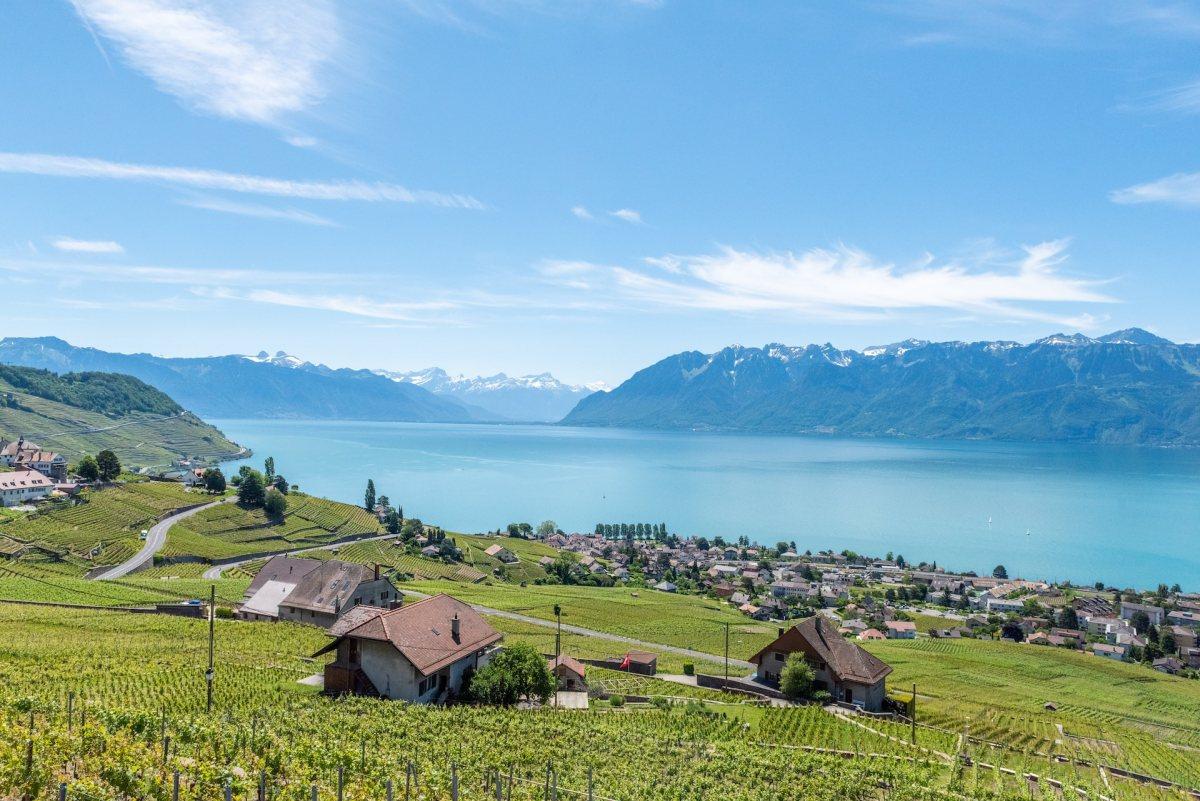 30 Famous Landmarks of Switzerland (100% worth a visit)